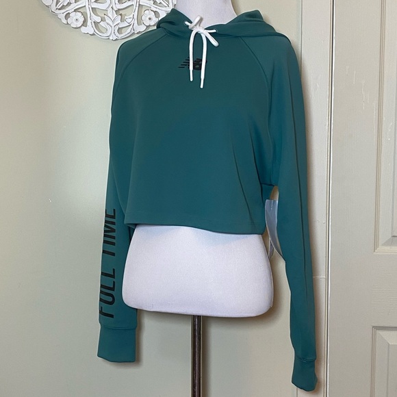 New Balance Full time feminist cropped drawstring hoodie Sample Piece Green - Picture 2 of 7
